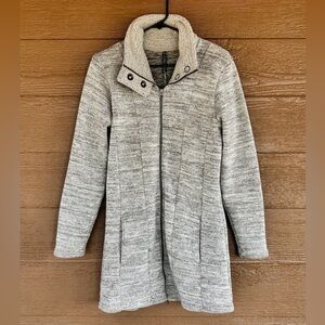 Kuhl Women's Alaska Long Light Gray Sweater with Sherpa Collar Sz M